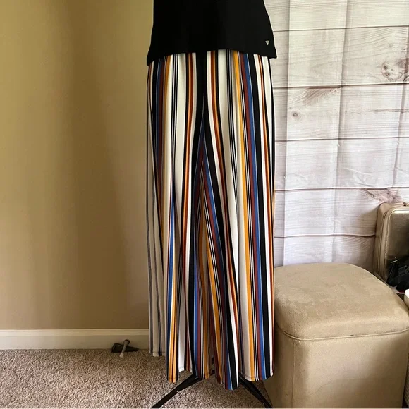 Philosophy Wide Leg Flare Pants - Picture 12 of 12